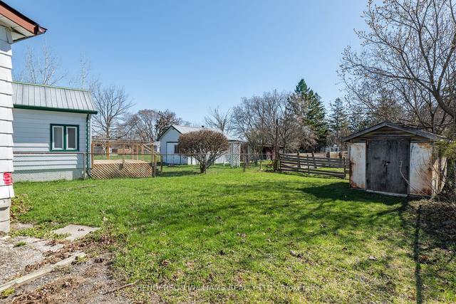 31 Frank St, House detached with 3 bedrooms, 1 bathrooms and 3 parking in Belleville ON | Image 29
