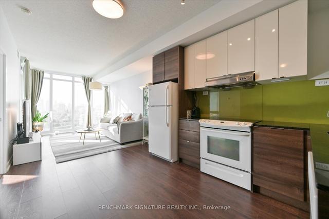 2612 - 121 Mcmahon Dr, Condo with 1 bedrooms, 1 bathrooms and 1 parking in Toronto ON | Image 4