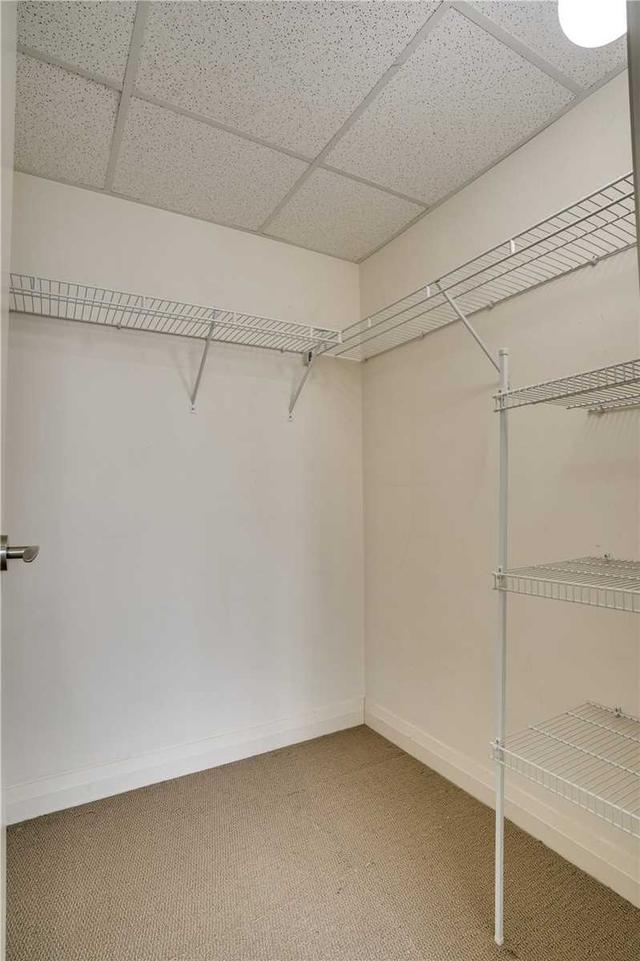 1905 - 1 Valhalla Inn Rd, Condo with 1 bedrooms, 1 bathrooms and 1 parking in Toronto ON | Image 7