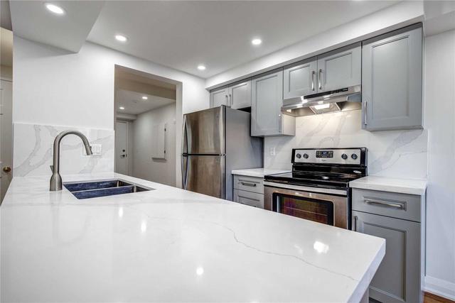 305 - 35 Hunt Ave, Condo with 2 bedrooms, 2 bathrooms and 1 parking in Richmond Hill ON | Image 27