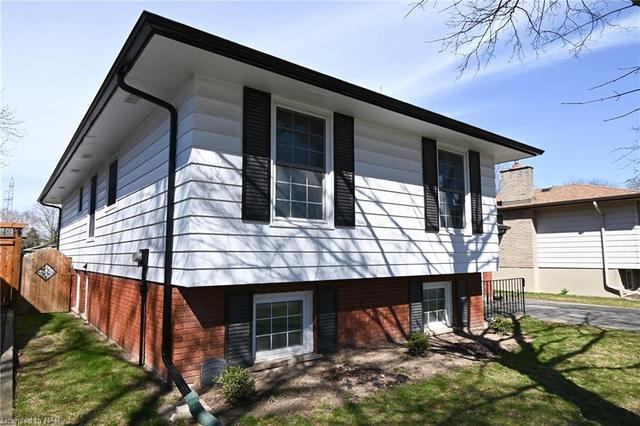 5815 Theresa Street, House detached with 3 bedrooms, 2 bathrooms and 5 parking in Niagara Falls ON | Image 12