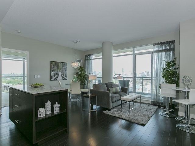Lph6 - 80 Western Battery Rd, Condo with 2 bedrooms, 2 bathrooms and 1 parking in Toronto ON | Image 3