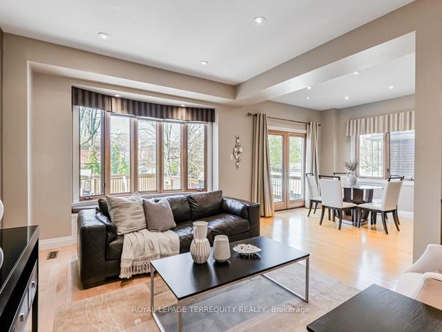 176 Joicey Blvd, House detached with 4 bedrooms, 4 bathrooms and 4 parking in Toronto ON | Image 8