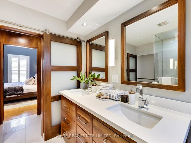 148 De Grassi St, House attached with 2 bedrooms, 2 bathrooms and 0 parking in Toronto ON | Image 11
