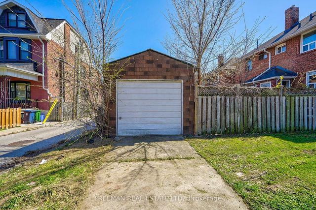 419 Christie St, House semidetached with 3 bedrooms, 2 bathrooms and 1 parking in Toronto ON | Image 20