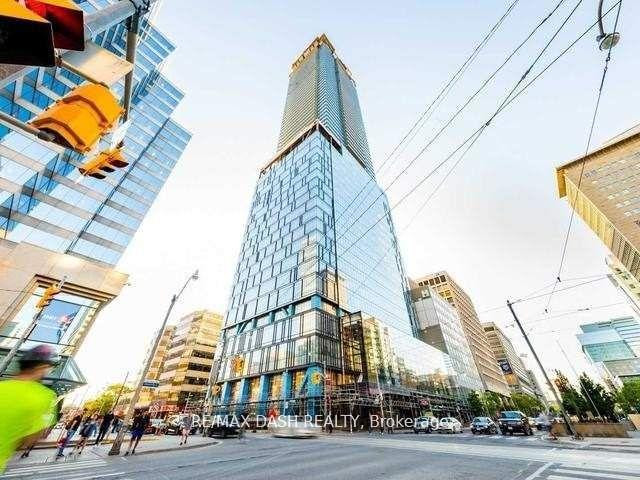 4007 - 488 University Ave, Condo with 2 bedrooms, 2 bathrooms and 1 parking in Toronto ON | Image 1