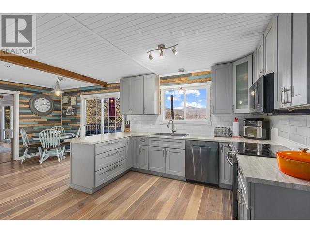 810 Proserpine Rd, House detached with 6 bedrooms, 2 bathrooms and 3 parking in West Kelowna BC | Image 1