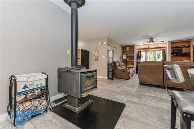 421230 Concession 6 Ndr, House detached with 3 bedrooms, 1 bathrooms and 10 parking in West Grey ON | Image 5