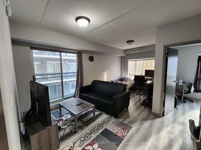 405 - 275 Larch St, Condo with 2 bedrooms, 2 bathrooms and 0 parking in Waterloo ON | Image 5