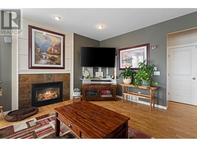 6095 Gummow Rd, House detached with 6 bedrooms, 4 bathrooms and 10 parking in Peachland BC | Image 7
