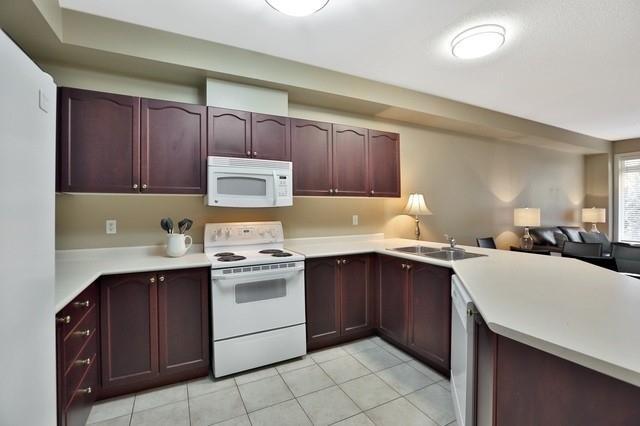 70 - 1169 Dorval Dr, Townhouse with 3 bedrooms, 3 bathrooms and 1 parking in Oakville ON | Image 5
