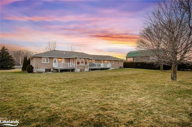 8485 Highway 93, Home with 6 bedrooms, 3 bathrooms and null parking in Tiny ON | Image 30