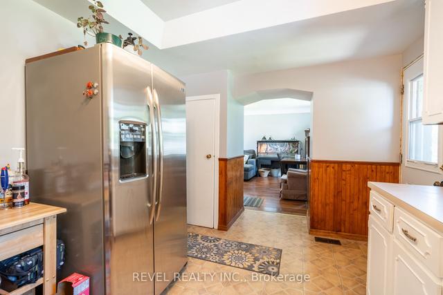 160 E 31st St, House detached with 4 bedrooms, 1 bathrooms and 6 parking in Hamilton ON | Image 9