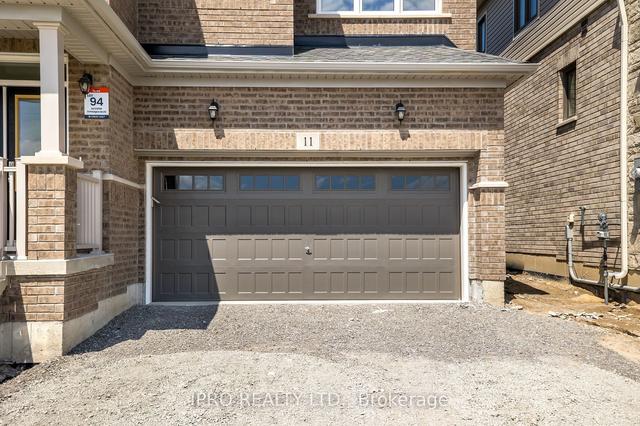 11 Phoenix Blvd, House detached with 5 bedrooms, 3 bathrooms and 4 parking in Barrie ON | Image 23