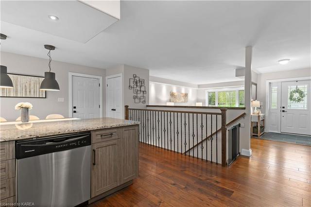5243 Dundon Dr, House detached with 4 bedrooms, 3 bathrooms and 4 parking in Kingston ON | Image 3