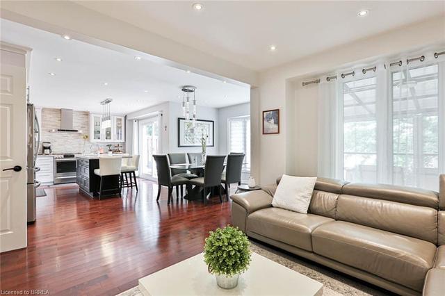 23 Lisajane Crt, House detached with 6 bedrooms, 3 bathrooms and 8 parking in Hamilton ON | Image 13