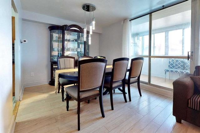 1001 - 1 Massey Sq, Condo with 2 bedrooms, 1 bathrooms and 1 parking in Toronto ON | Image 4