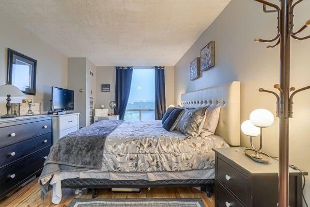 602 - 3 Hickory Tree Rd, Condo with 2 bedrooms, 2 bathrooms and 1 parking in Toronto ON | Image 5