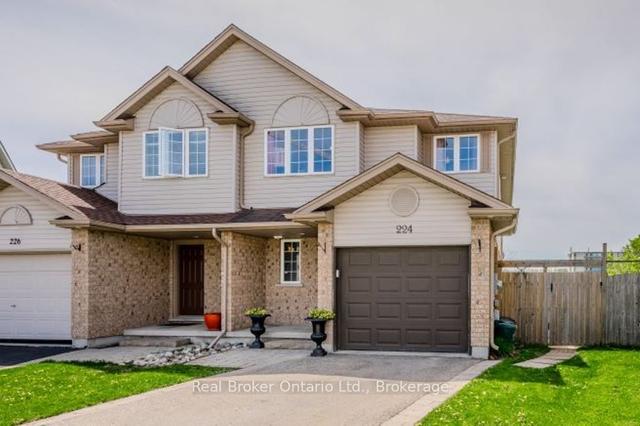 224 Britton Pl, House attached with 3 bedrooms, 3 bathrooms and 3 parking in Kitchener ON | Image 34