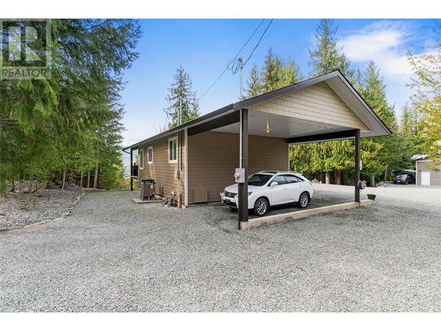 7430 Stampede Trail, House detached with 3 bedrooms, 2 bathrooms and 4 parking in Columbia Shuswap F BC | Image 60