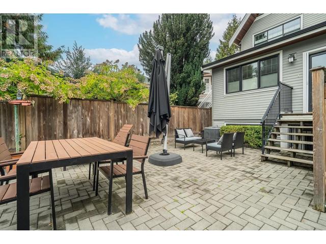 180 E 17th Avenue, House detached with 5 bedrooms, 4 bathrooms and 1 parking in Vancouver BC | Image 36