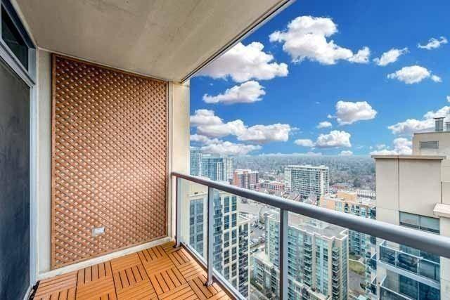 2702 - 3 Michael Power Pl, Condo with 2 bedrooms, 2 bathrooms and 1 parking in Toronto ON | Image 3