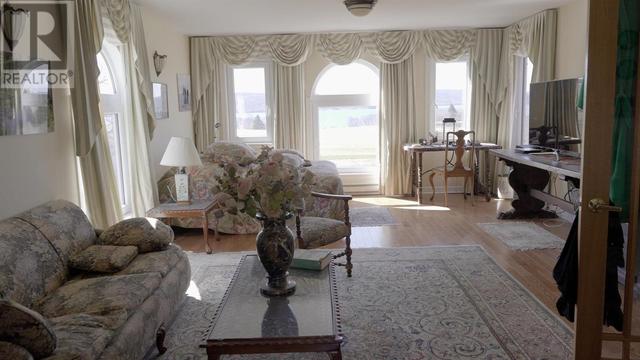 2125 Hillside Boularderie Rd, House detached with 5 bedrooms, 3 bathrooms and null parking in Cape Breton NS | Image 33