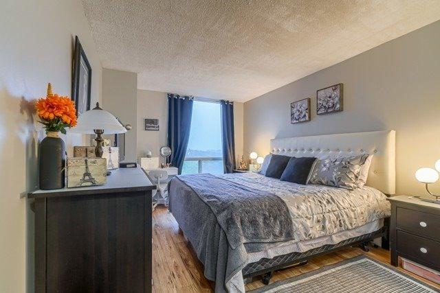 602 - 3 Hickory Tree Rd, Condo with 2 bedrooms, 2 bathrooms and 1 parking in Toronto ON | Image 4