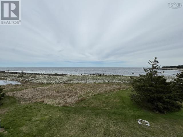 1049 Shore Rd, House detached with 3 bedrooms, 1 bathrooms and null parking in Queens NS | Image 36