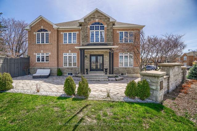 1 Yellow Avens Blvd S, House detached with 4 bedrooms, 4 bathrooms and 11 parking in Brampton ON | Image 1
