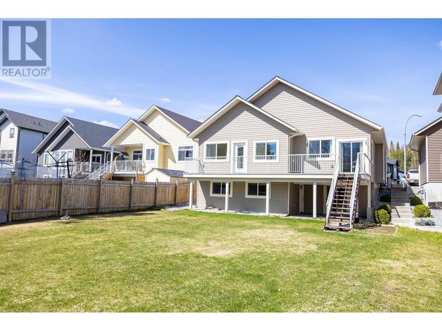 3356 Parkview Cres, House detached with 5 bedrooms, 4 bathrooms and null parking in Prince George BC | Image 3