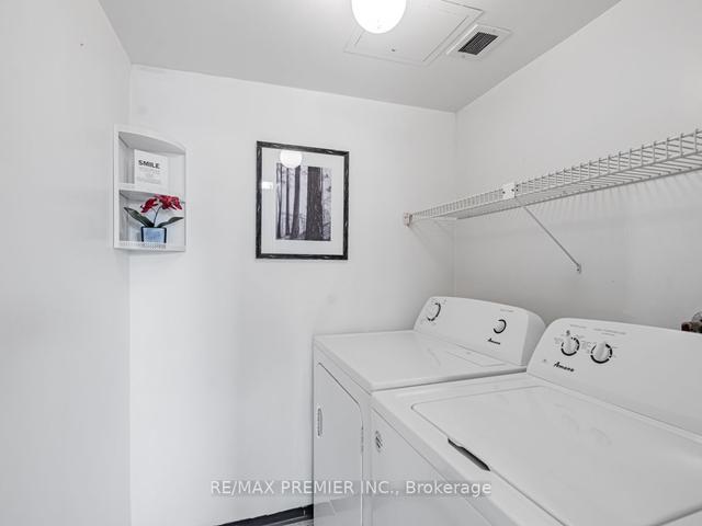 301 - 270 Scarlett Rd, Condo with 2 bedrooms, 2 bathrooms and 1 parking in Toronto ON | Image 20