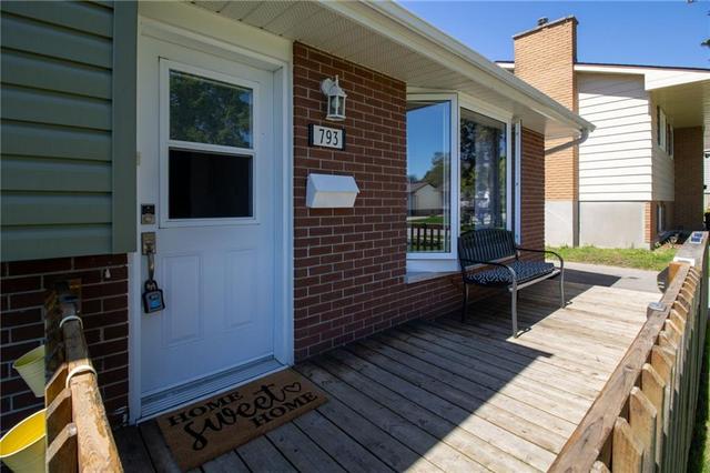 793 Tupper St, House detached with 3 bedrooms, 2 bathrooms and 3 parking in Brockville ON | Image 3