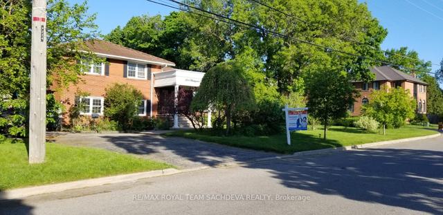 224 Beechgrove Dr, House detached with 4 bedrooms, 2 bathrooms and 6 parking in Toronto ON | Image 1