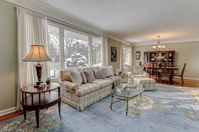 288 Sarnia Rd, House detached with 4 bedrooms, 2 bathrooms and null parking in London ON | Image 8