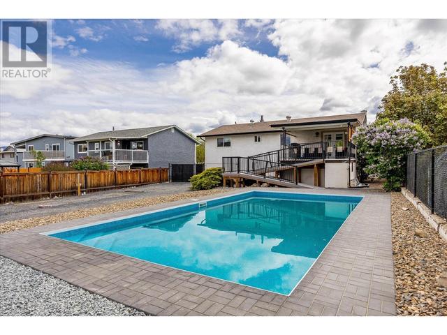 464 Mcphee St, House detached with 5 bedrooms, 2 bathrooms and 6 parking in Kelowna BC | Image 31
