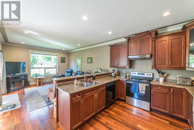 5194 Dunster Rd, House detached with 3 bedrooms, 3 bathrooms and 2 parking in Nanaimo BC | Image 8