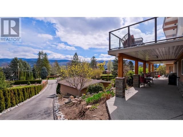 404 West Bench Dr, House detached with 4 bedrooms, 3 bathrooms and 7 parking in Okanagan Similkameen F BC | Image 66