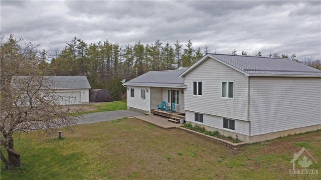 423 Donoghue Rd, House detached with 4 bedrooms, 2 bathrooms and 6 parking in North Grenville ON | Image 12