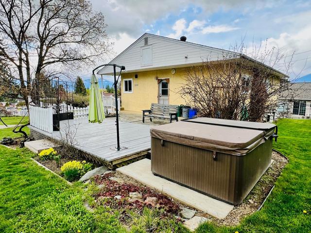210 21st Avenue S, House detached with 3 bedrooms, 2 bathrooms and 3 parking in Creston BC | Image 16