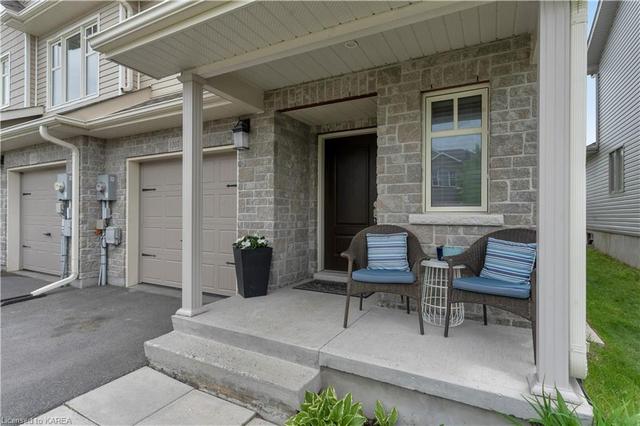 1207 Carfa Cres, House semidetached with 3 bedrooms, 2 bathrooms and 3 parking in Kingston ON | Image 12