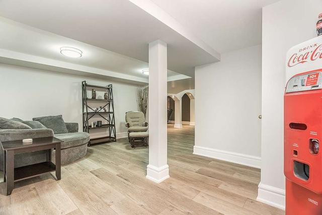 1602 Kale Dr, House detached with 4 bedrooms, 4 bathrooms and 10 parking in Innisfil ON | Image 18