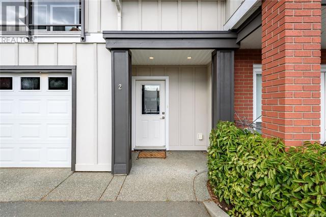 2 - 1653 Comox Ave, House attached with 3 bedrooms, 4 bathrooms and 1 parking in Comox BC | Image 4