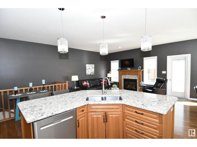 49 Woods Cr, House detached with 3 bedrooms, 3 bathrooms and null parking in Leduc AB | Image 17