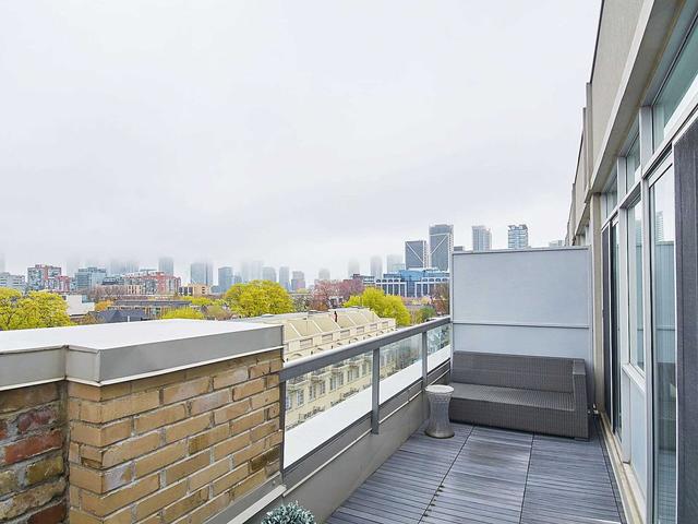 ph13 - 955 Queen St W, Condo with 2 bedrooms, 2 bathrooms and 1 parking in Toronto ON | Image 3