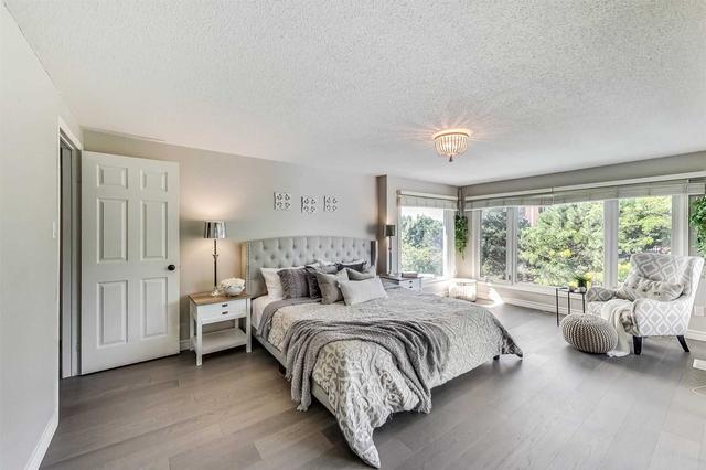 32 Vale Cres, House detached with 4 bedrooms, 4 bathrooms and 4 parking in Ajax ON | Image 11