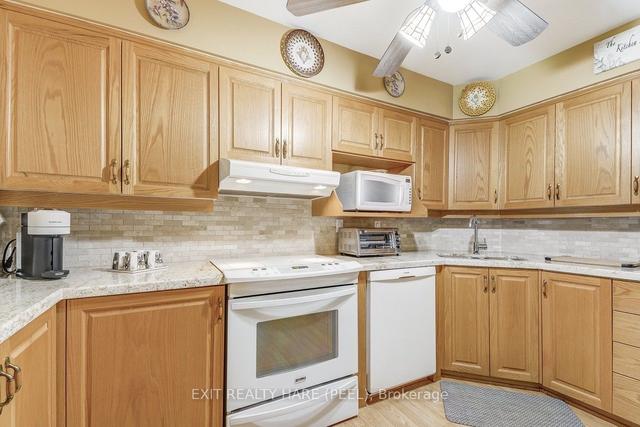 126 - 511 Gainsborough Rd, Condo with 2 bedrooms, 1 bathrooms and 1 parking in London ON | Image 4