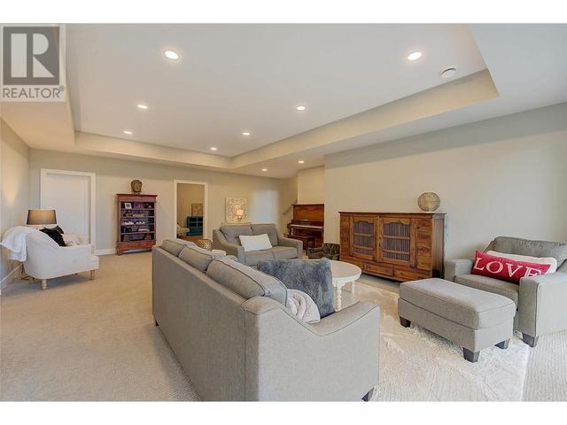 450 Windhover Crt, House detached with 3 bedrooms, 3 bathrooms and 4 parking in Kelowna BC | Image 36