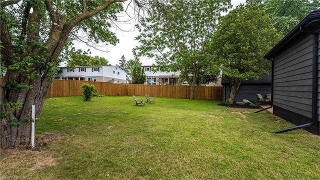 208 North Park St, House detached with 4 bedrooms, 3 bathrooms and 5 parking in Brantford ON | Image 31