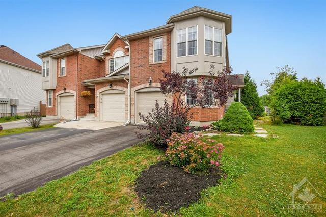 109 Topham Terr, Townhouse with 3 bedrooms, 3 bathrooms and 3 parking in Ottawa ON | Image 26
